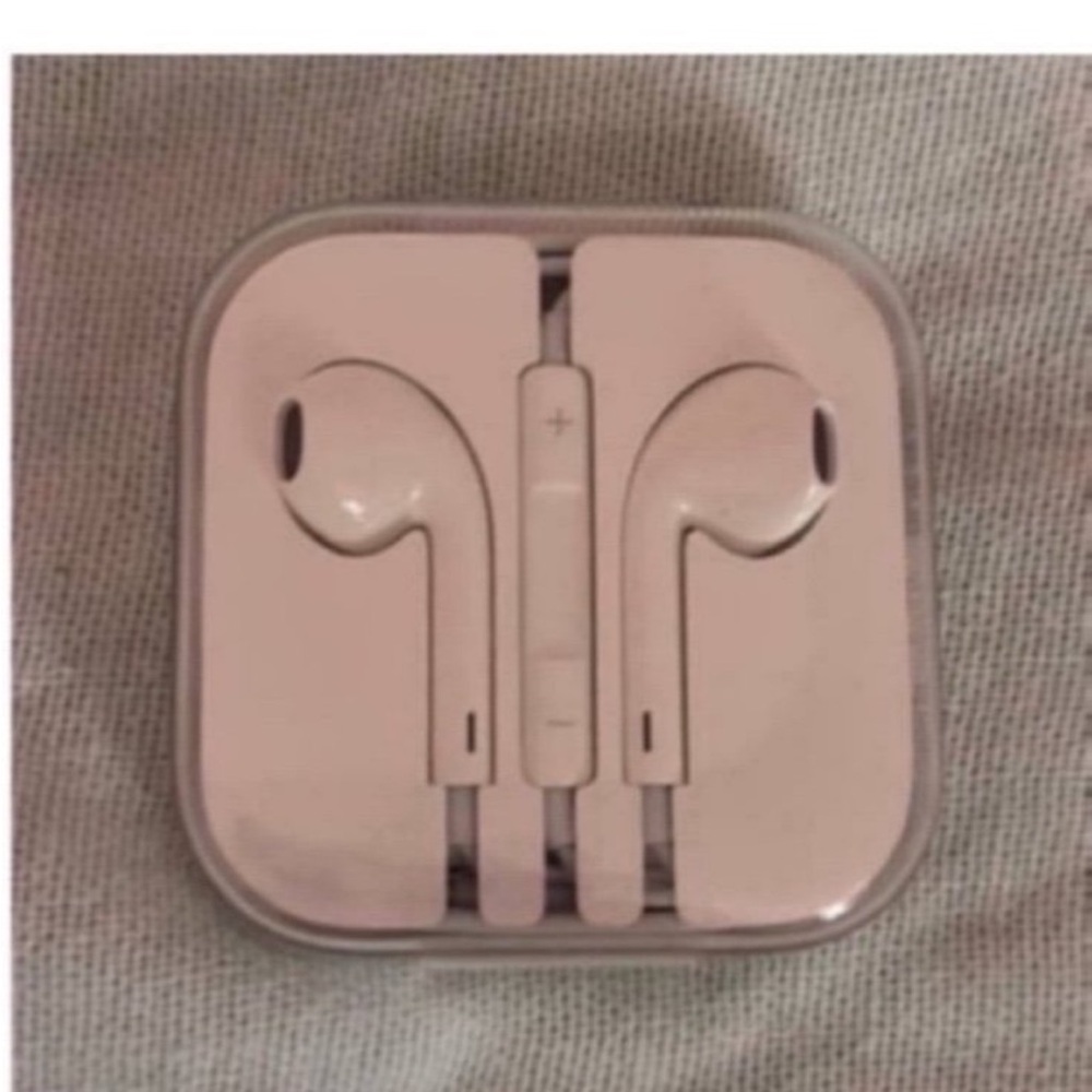 Apple Wired Headphones: New in Box